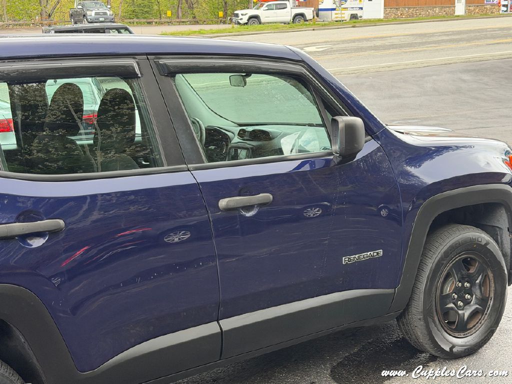 Photo 38 of this JEEP RENEGADE