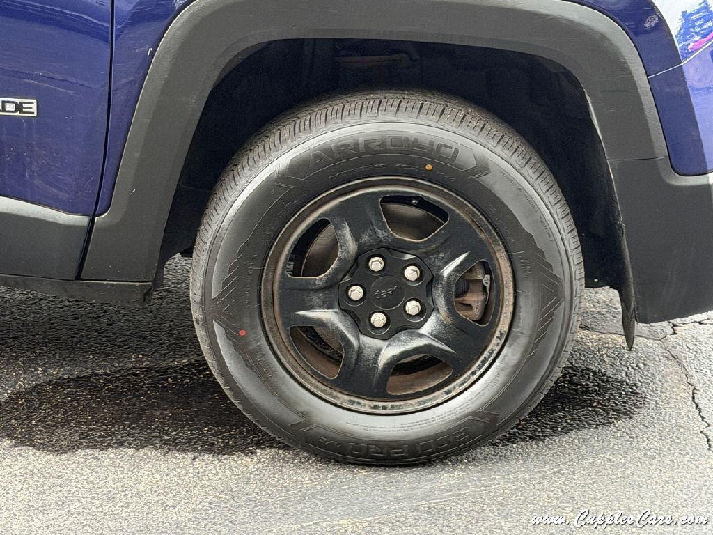 Photo 40 of this JEEP RENEGADE
