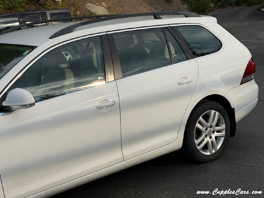 Photo 37 of this VOLKSWAGEN JETTA