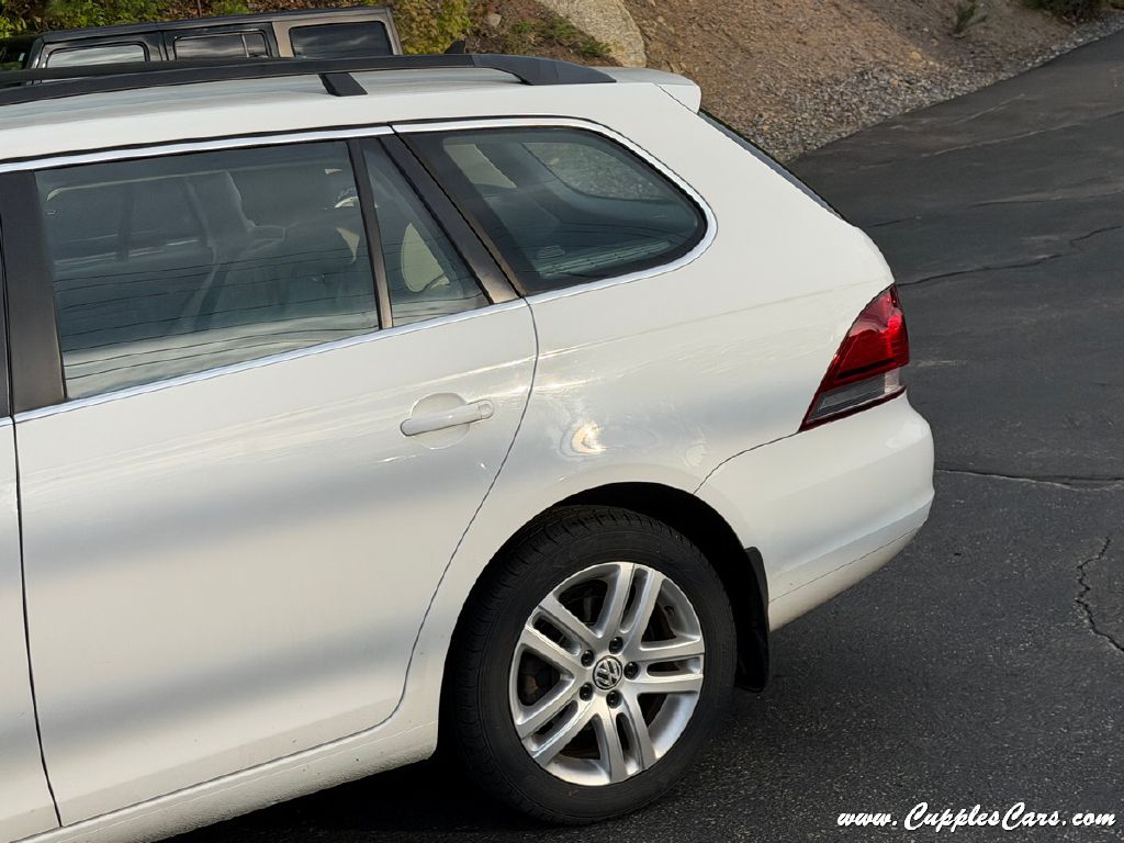 Photo 39 of this VOLKSWAGEN JETTA