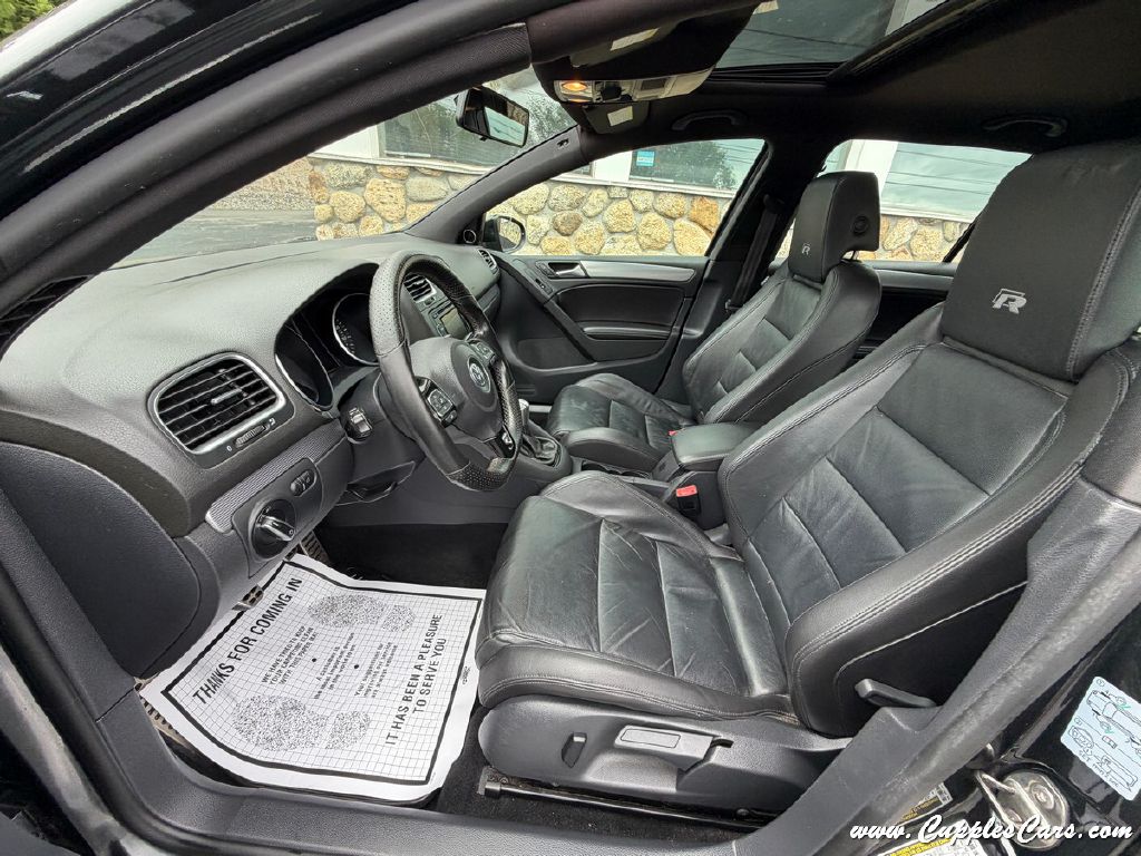Photo 22 of this VOLKSWAGEN GOLF R