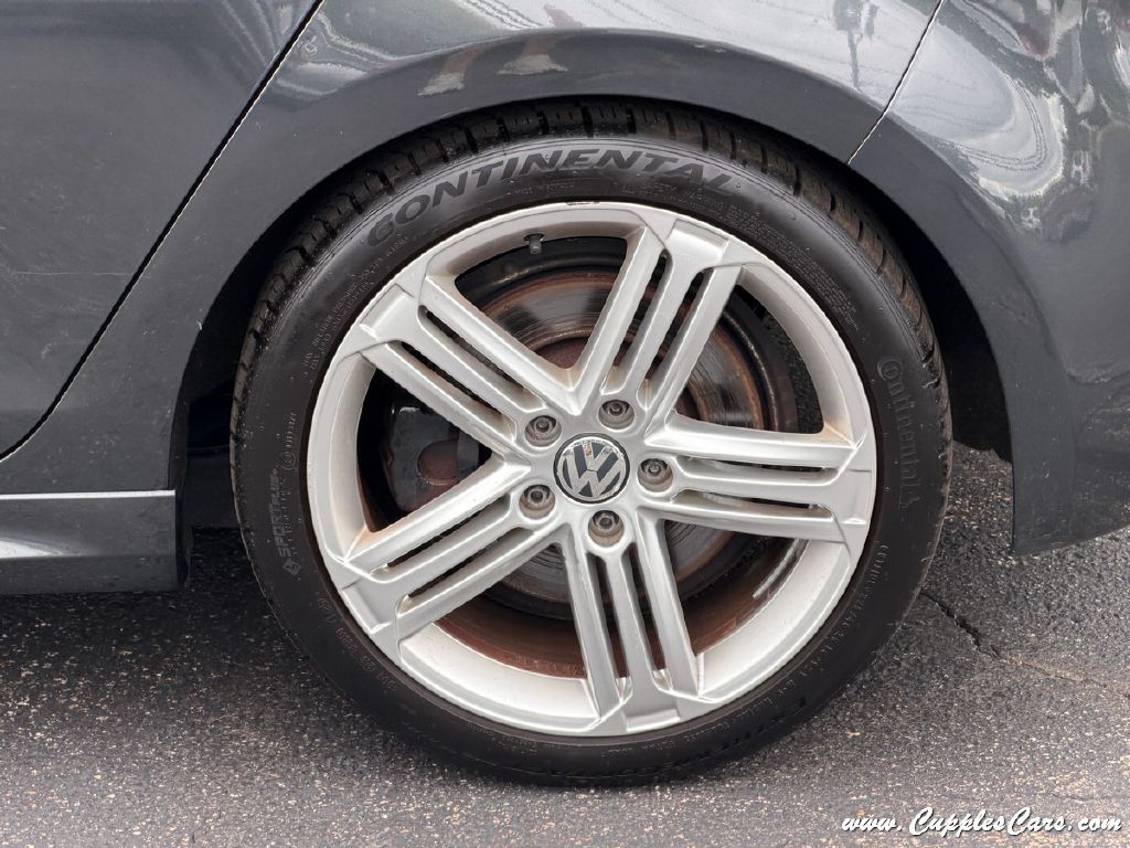 Photo 36 of this VOLKSWAGEN GOLF R
