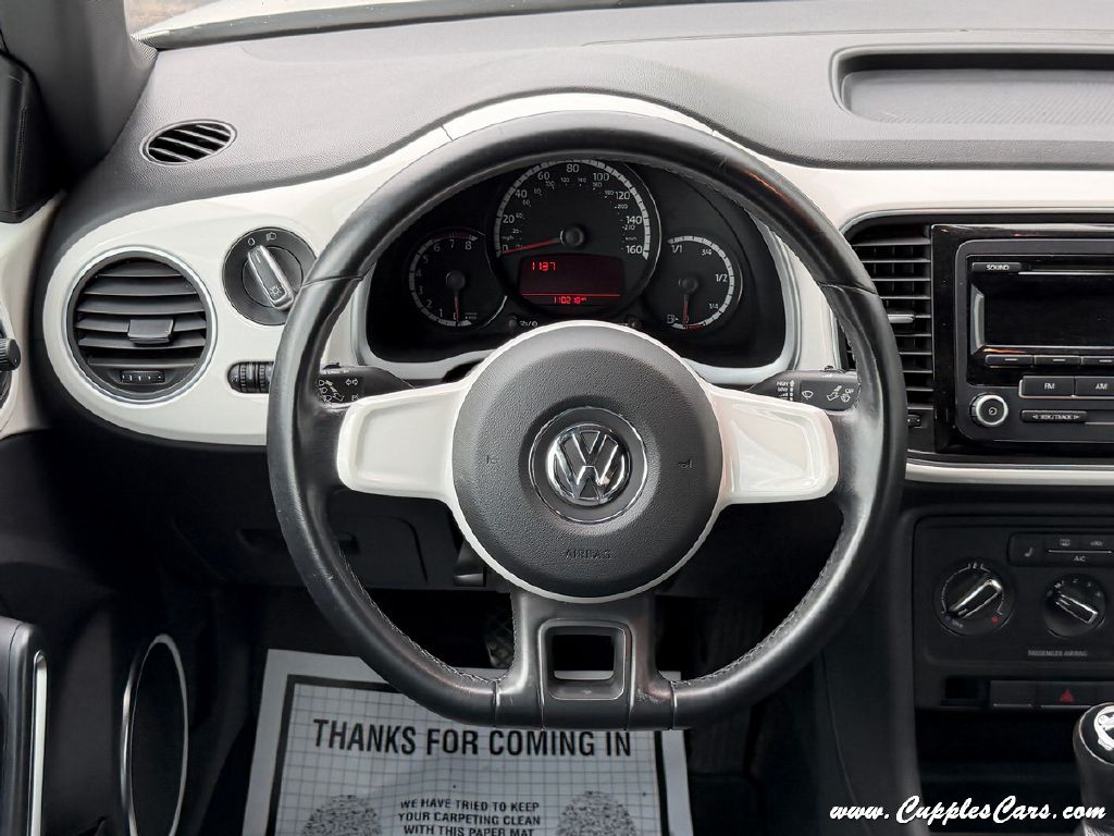 Photo 19 of this VOLKSWAGEN BEETLE