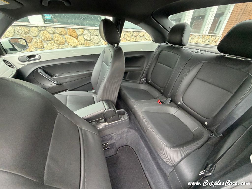 Photo 22 of this VOLKSWAGEN BEETLE