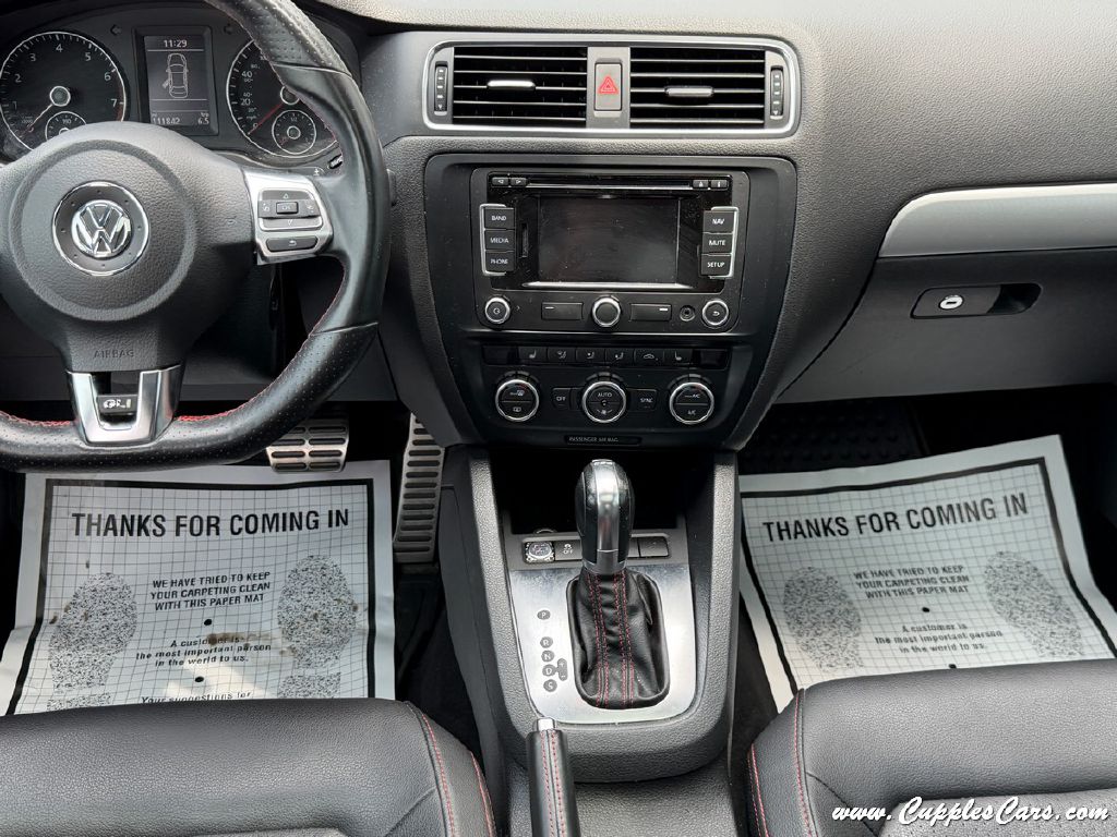 Photo 19 of this VOLKSWAGEN JETTA