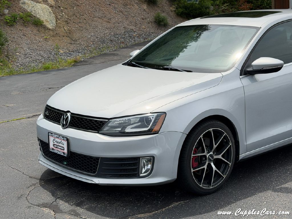 Photo 33 of this VOLKSWAGEN JETTA