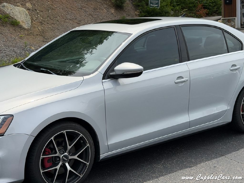 Photo 34 of this VOLKSWAGEN JETTA