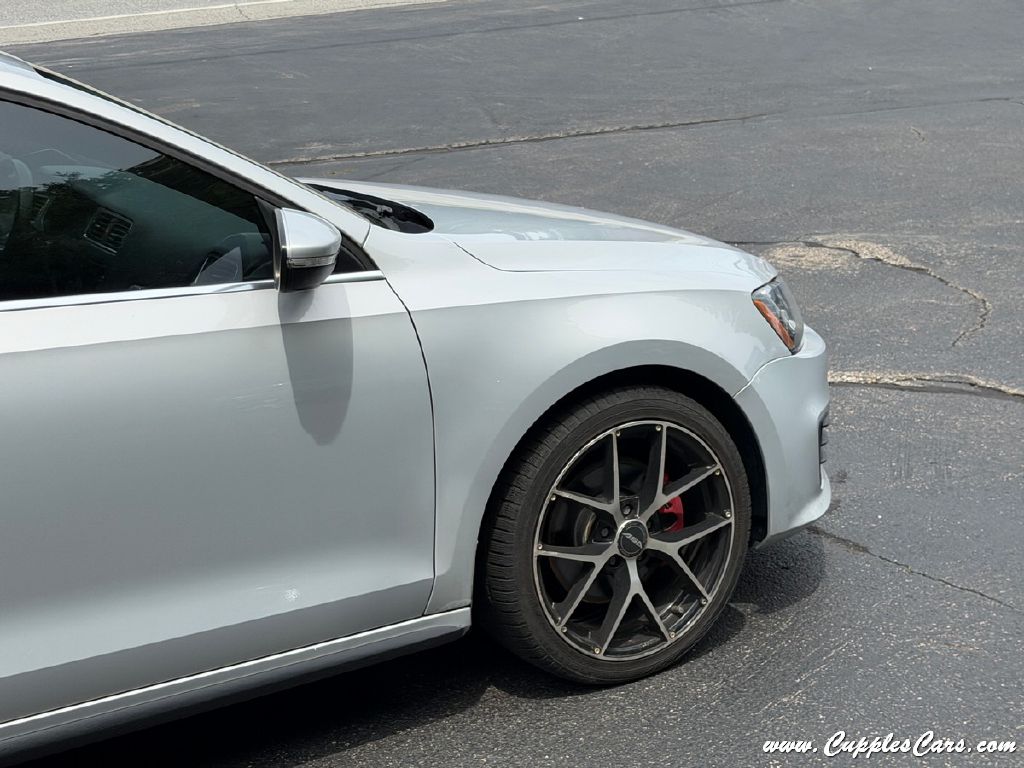 Photo 41 of this VOLKSWAGEN JETTA