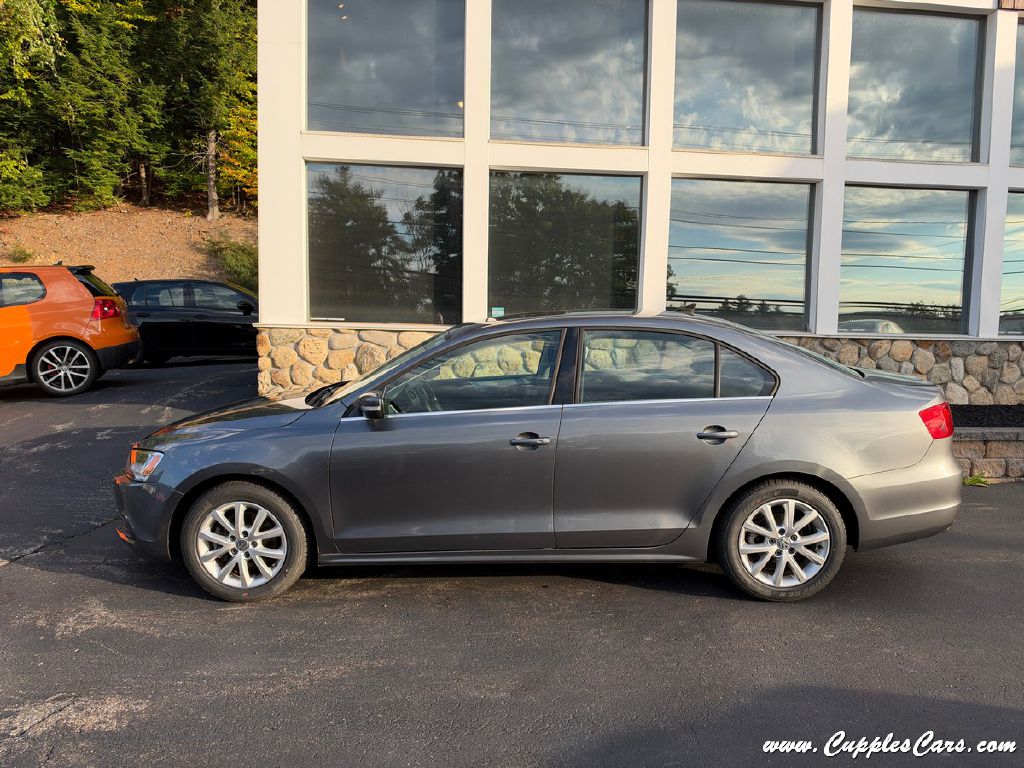 Photo 9 of this VOLKSWAGEN JETTA