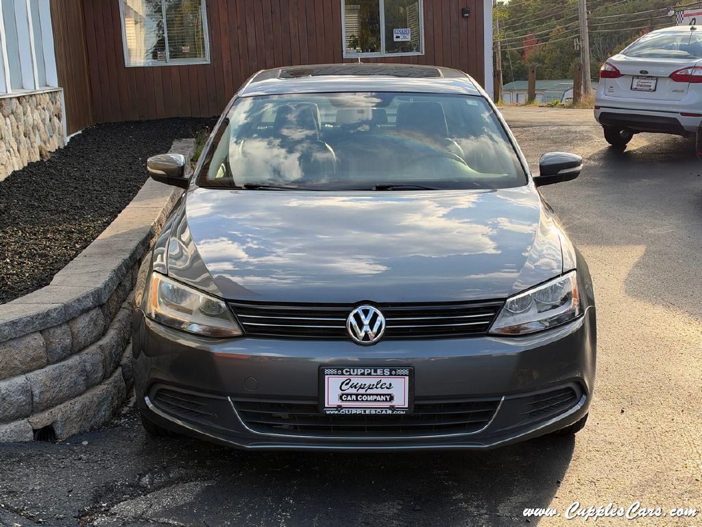 Photo 10 of this VOLKSWAGEN JETTA