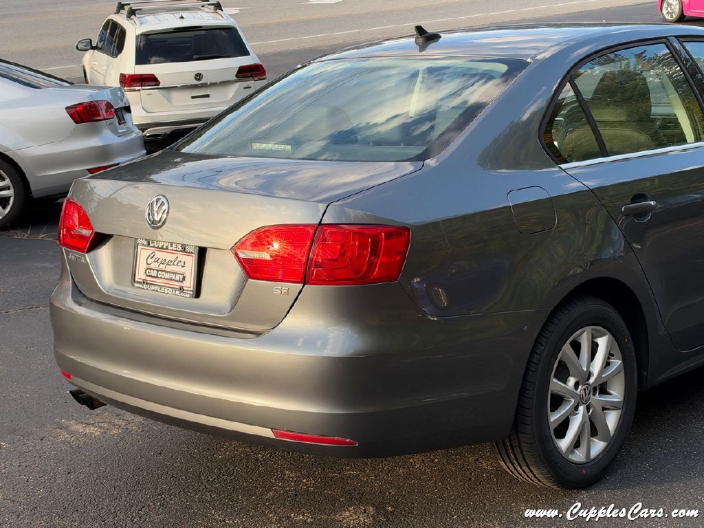 Photo 29 of this VOLKSWAGEN JETTA