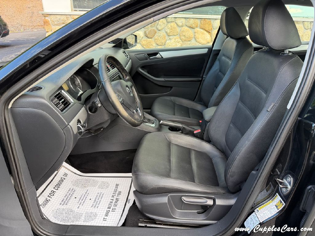 Photo 3 of this VOLKSWAGEN JETTA