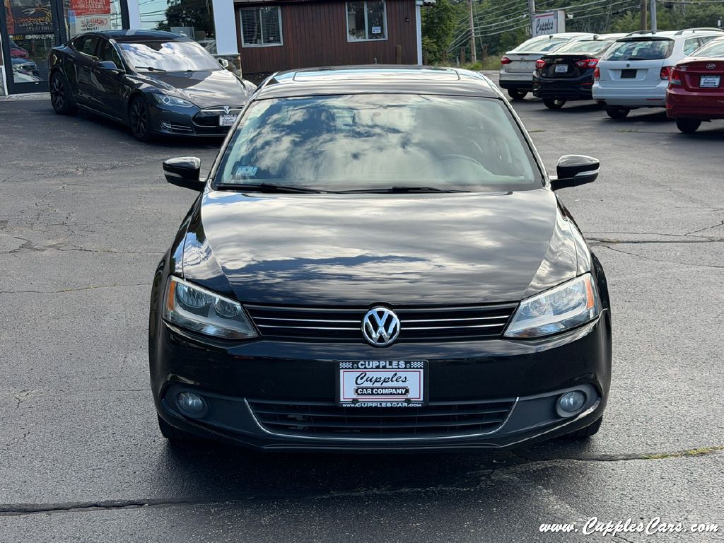 Photo 24 of this VOLKSWAGEN JETTA