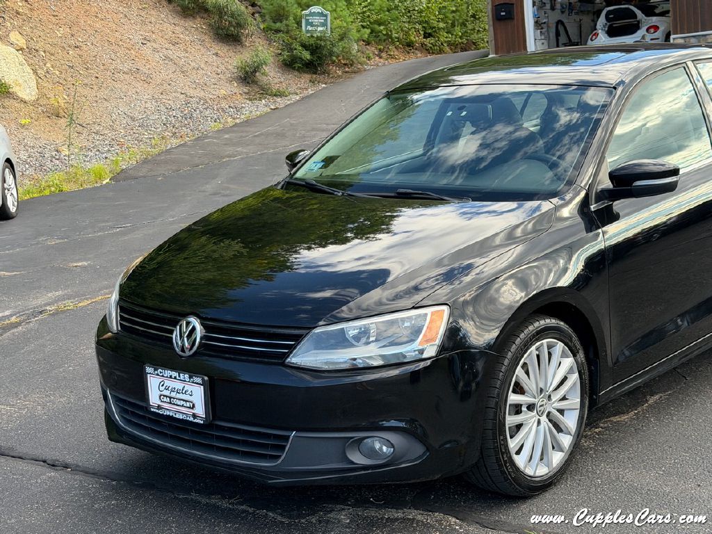 Photo 25 of this VOLKSWAGEN JETTA