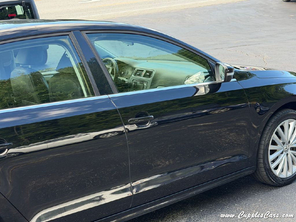 Photo 32 of this VOLKSWAGEN JETTA