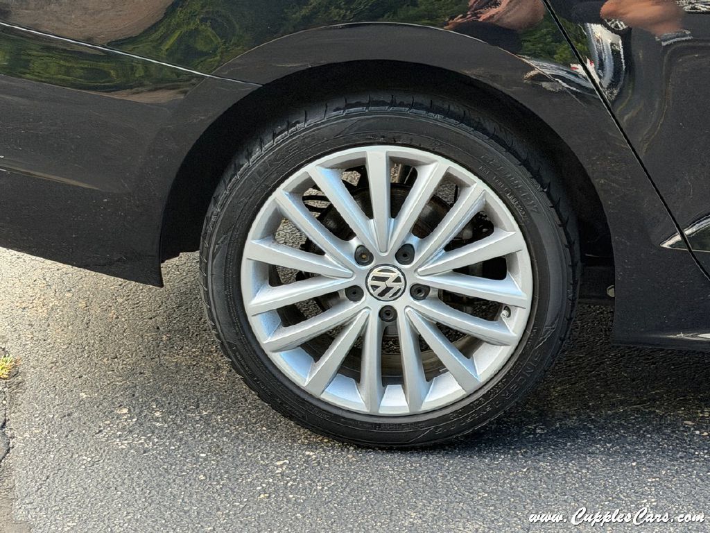 Photo 35 of this VOLKSWAGEN JETTA