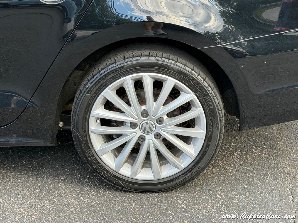 Photo 36 of this VOLKSWAGEN JETTA