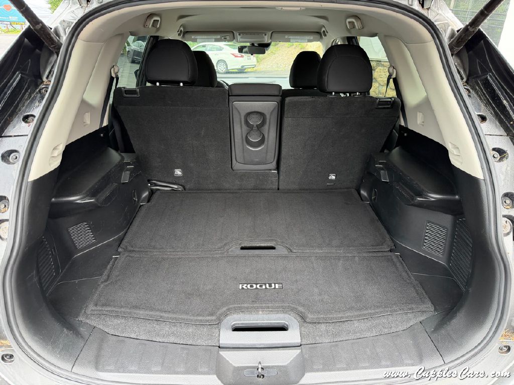 Photo 8 of this NISSAN ROGUE