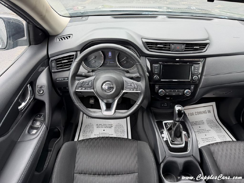 Photo 17 of this NISSAN ROGUE