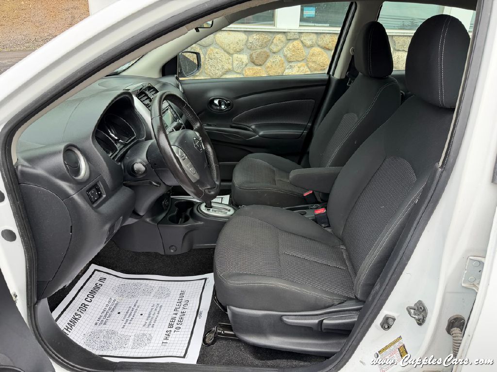 Photo 3 of this NISSAN VERSA
