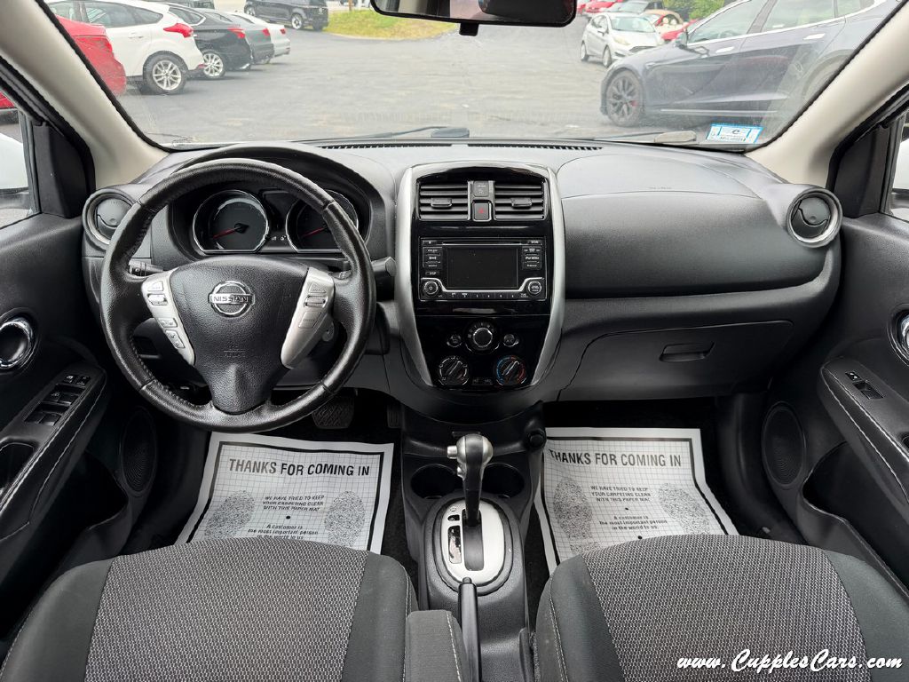 Photo 13 of this NISSAN VERSA