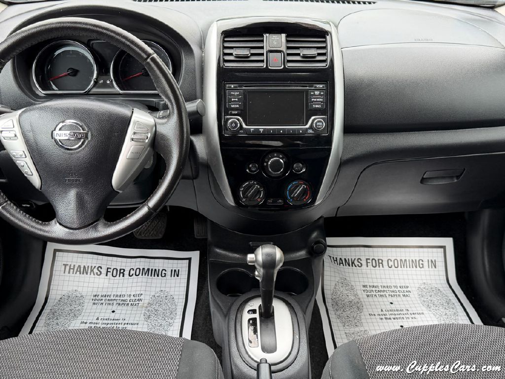 Photo 16 of this NISSAN VERSA
