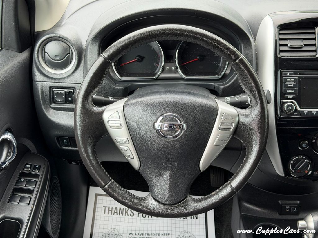 Photo 17 of this NISSAN VERSA