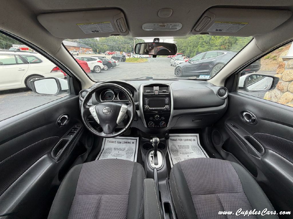 Photo 18 of this NISSAN VERSA