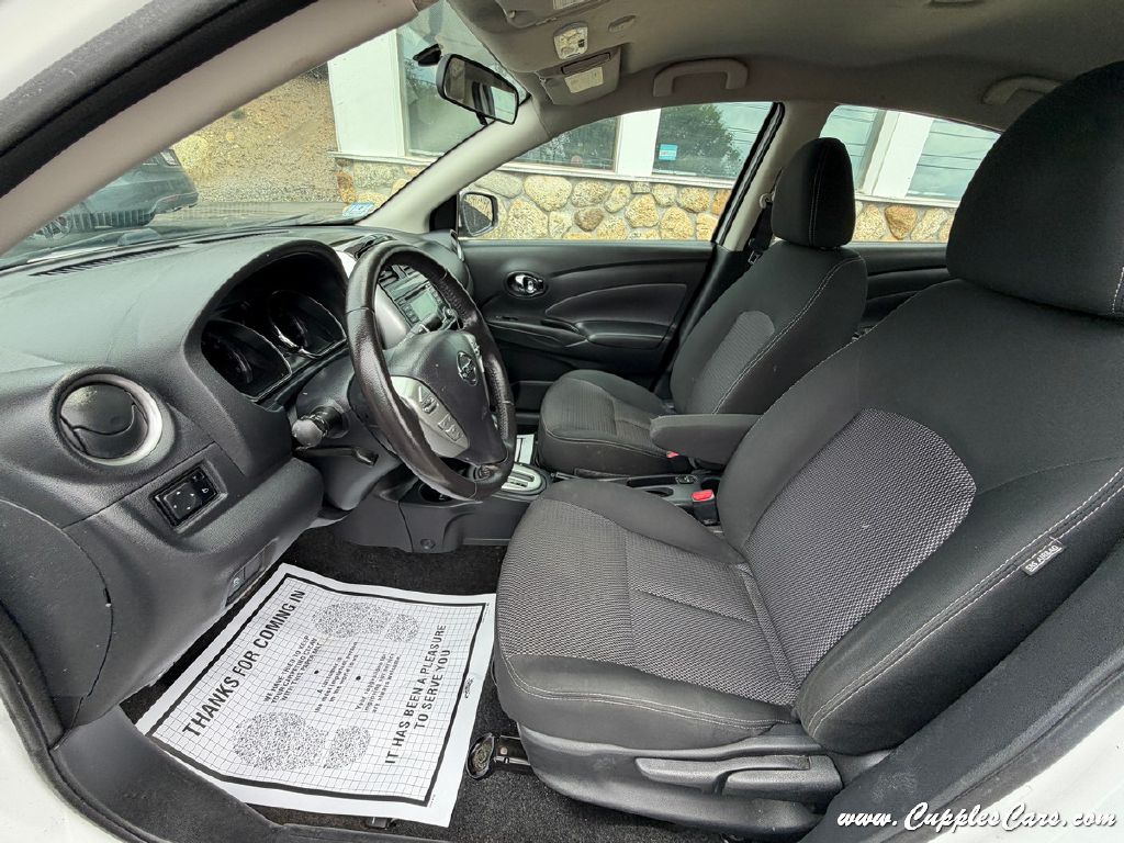 Photo 21 of this NISSAN VERSA