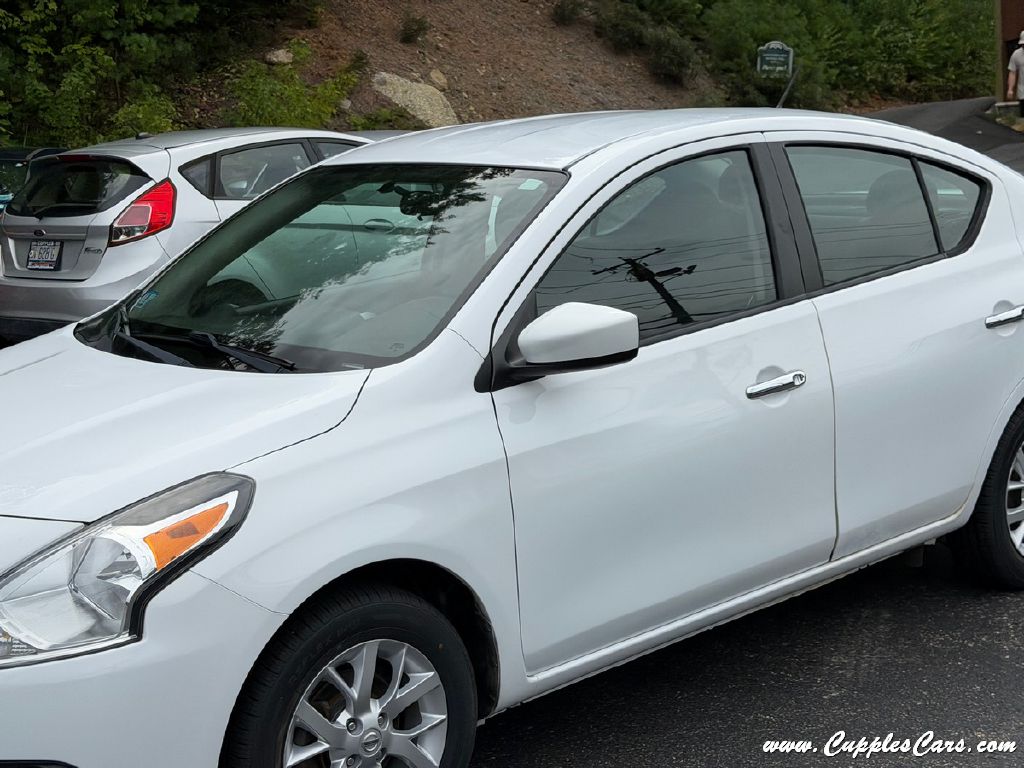 Photo 26 of this NISSAN VERSA