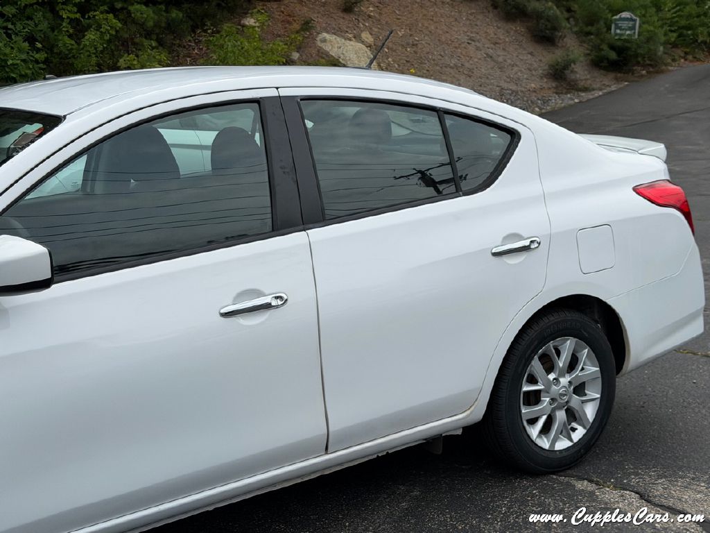 Photo 27 of this NISSAN VERSA