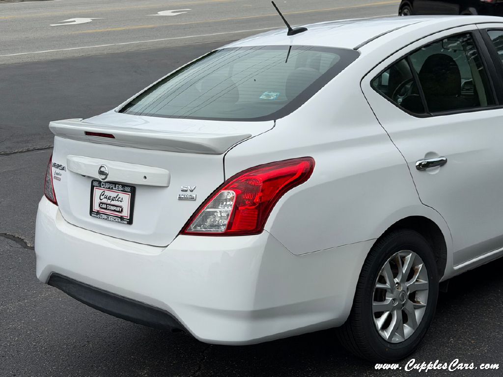 Photo 30 of this NISSAN VERSA