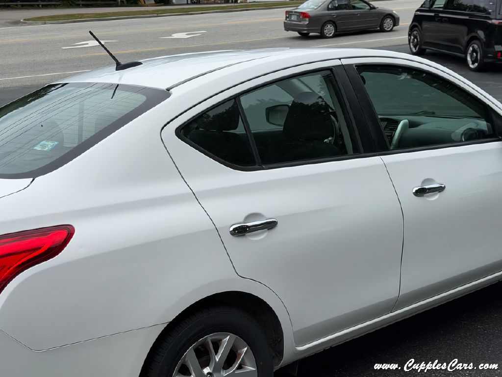 Photo 31 of this NISSAN VERSA
