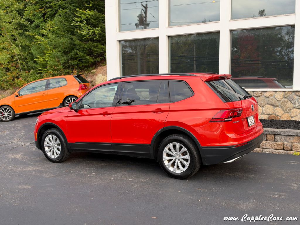 Photo 2 of this VOLKSWAGEN TIGUAN