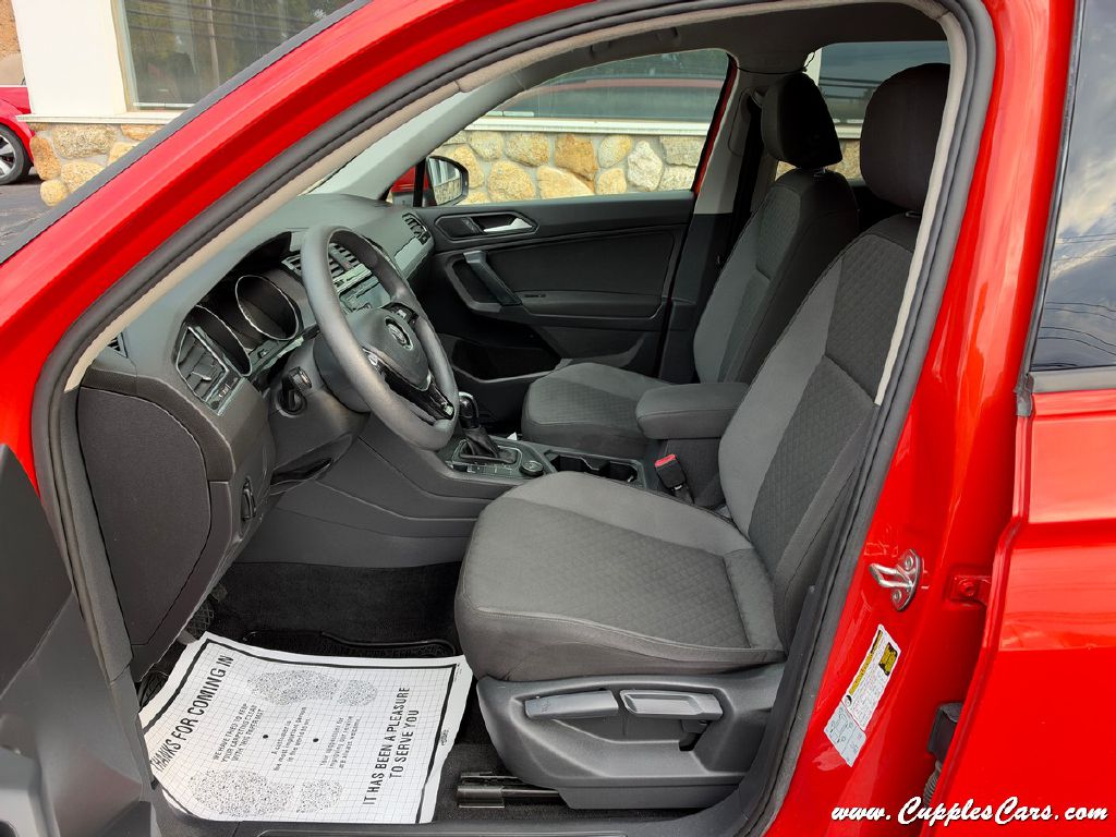 Photo 3 of this VOLKSWAGEN TIGUAN