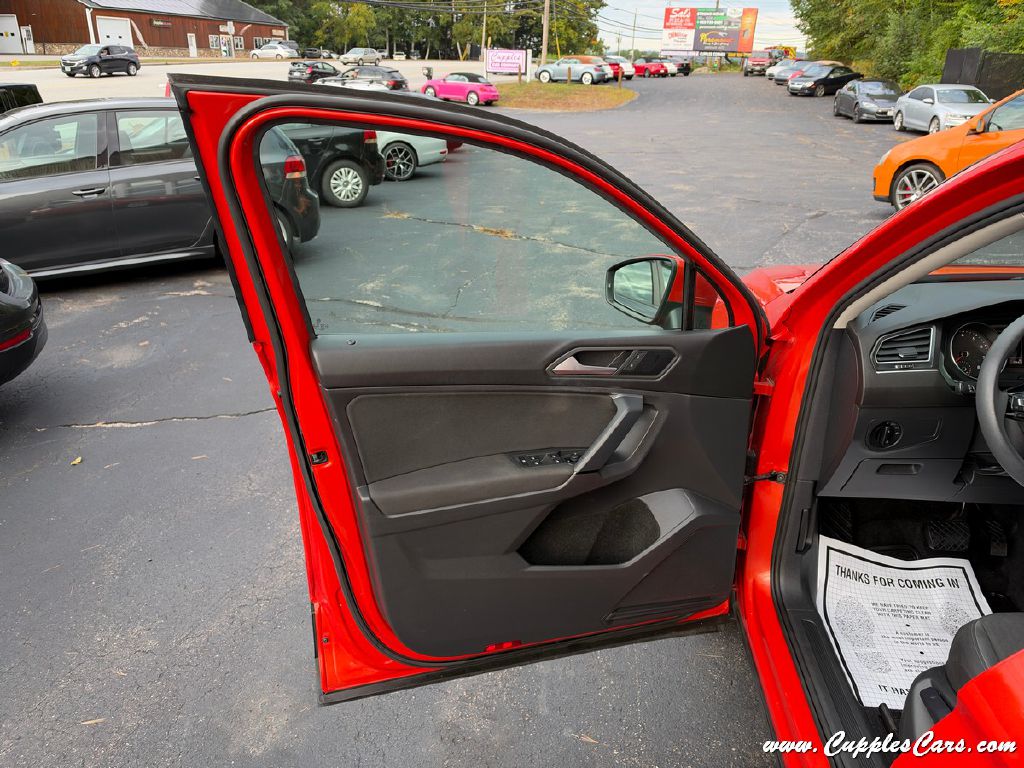 Photo 5 of this VOLKSWAGEN TIGUAN