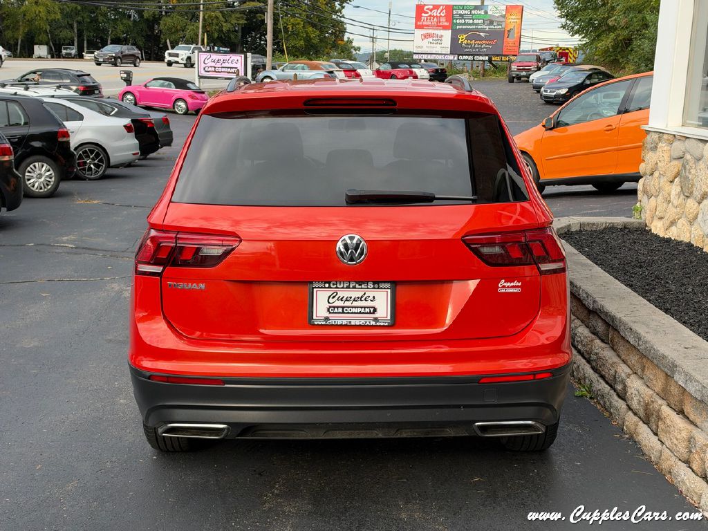 Photo 8 of this VOLKSWAGEN TIGUAN