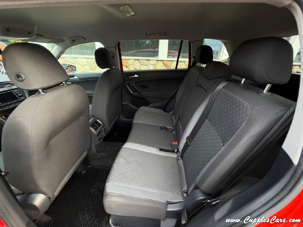 Photo 20 of this VOLKSWAGEN TIGUAN