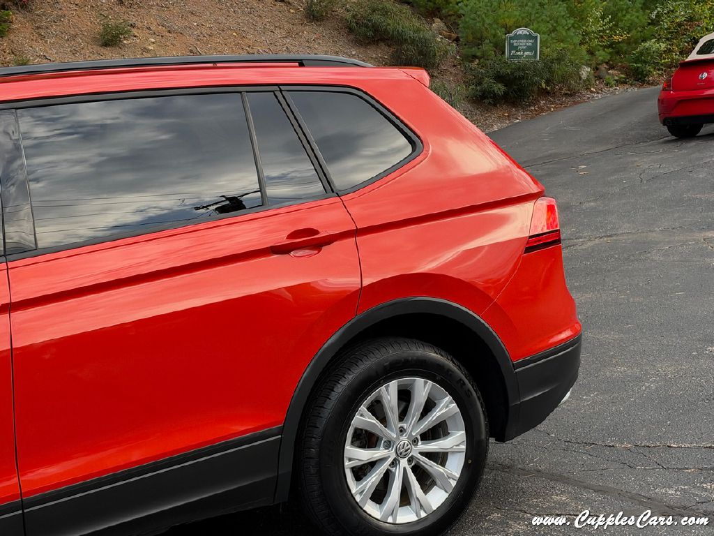 Photo 26 of this VOLKSWAGEN TIGUAN