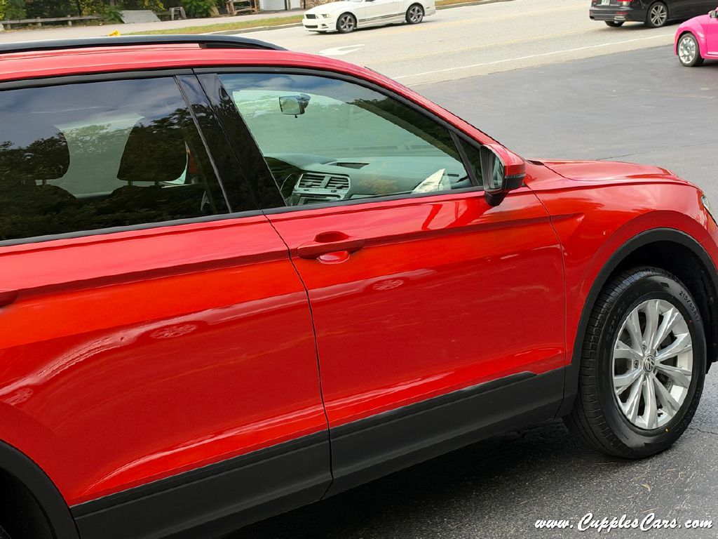 Photo 30 of this VOLKSWAGEN TIGUAN
