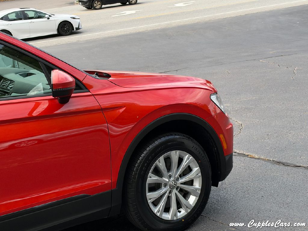 Photo 31 of this VOLKSWAGEN TIGUAN
