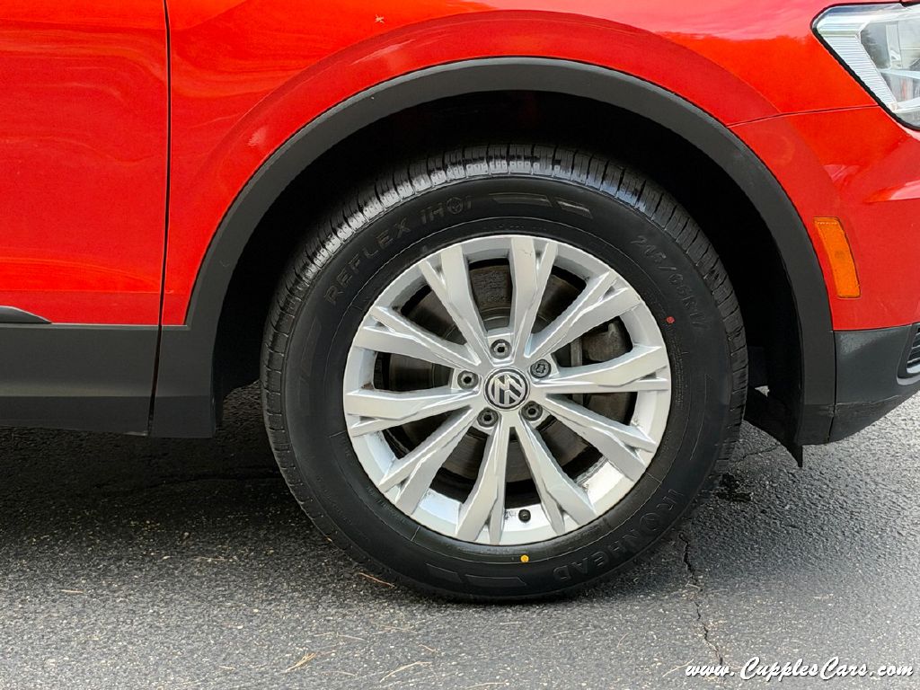 Photo 32 of this VOLKSWAGEN TIGUAN