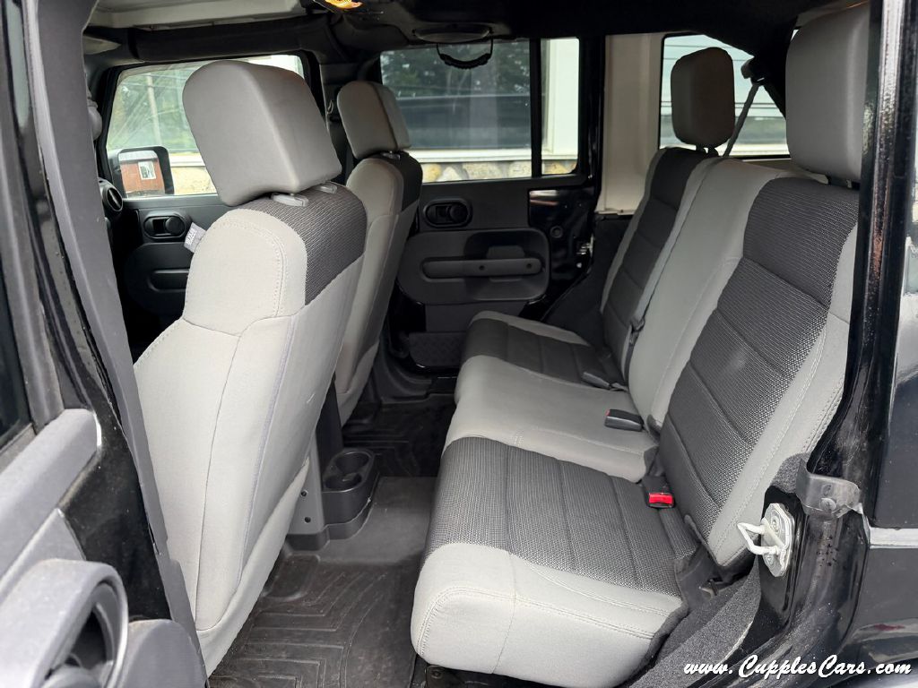 Photo 6 of this JEEP WRANGLER