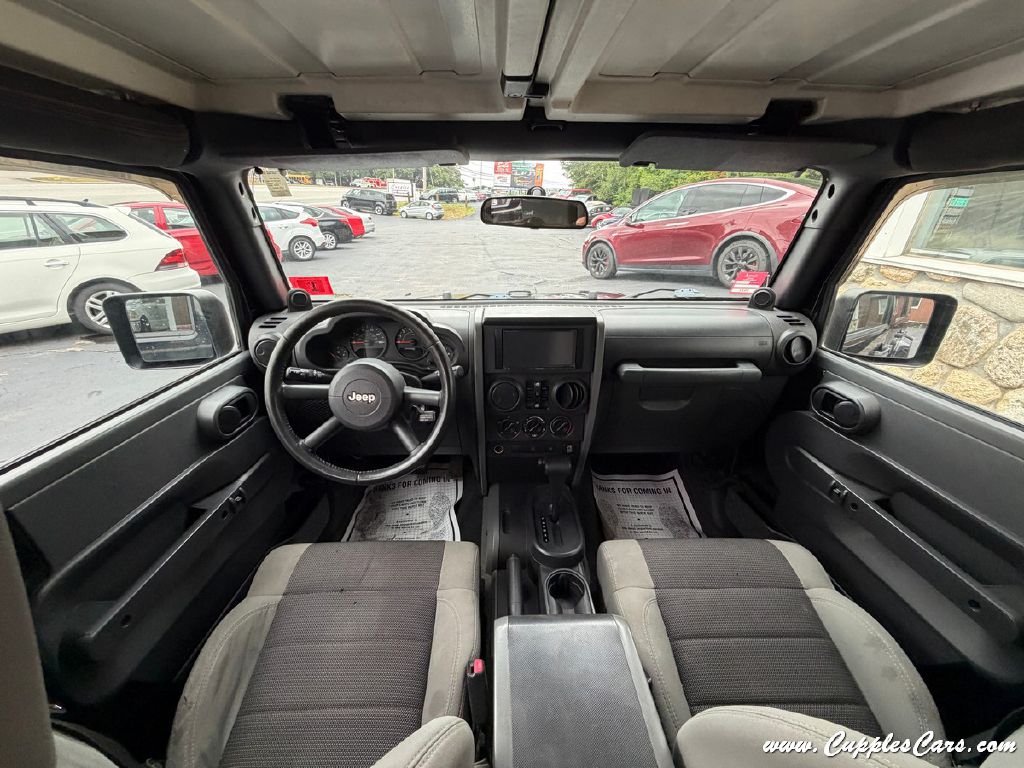 Photo 19 of this JEEP WRANGLER