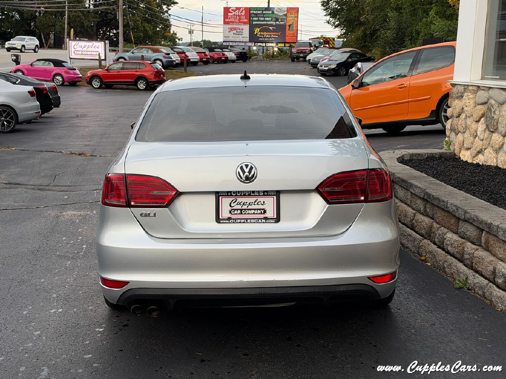 Photo 8 of this VOLKSWAGEN JETTA