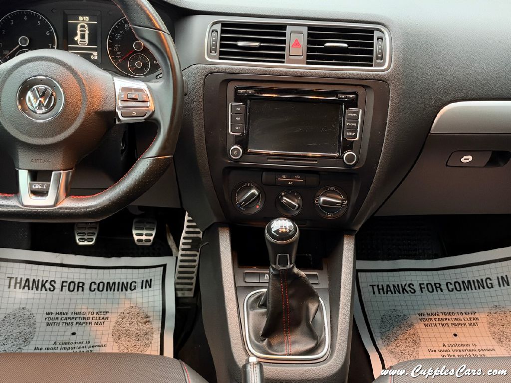 Photo 16 of this VOLKSWAGEN JETTA