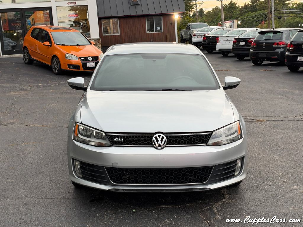 Photo 23 of this VOLKSWAGEN JETTA