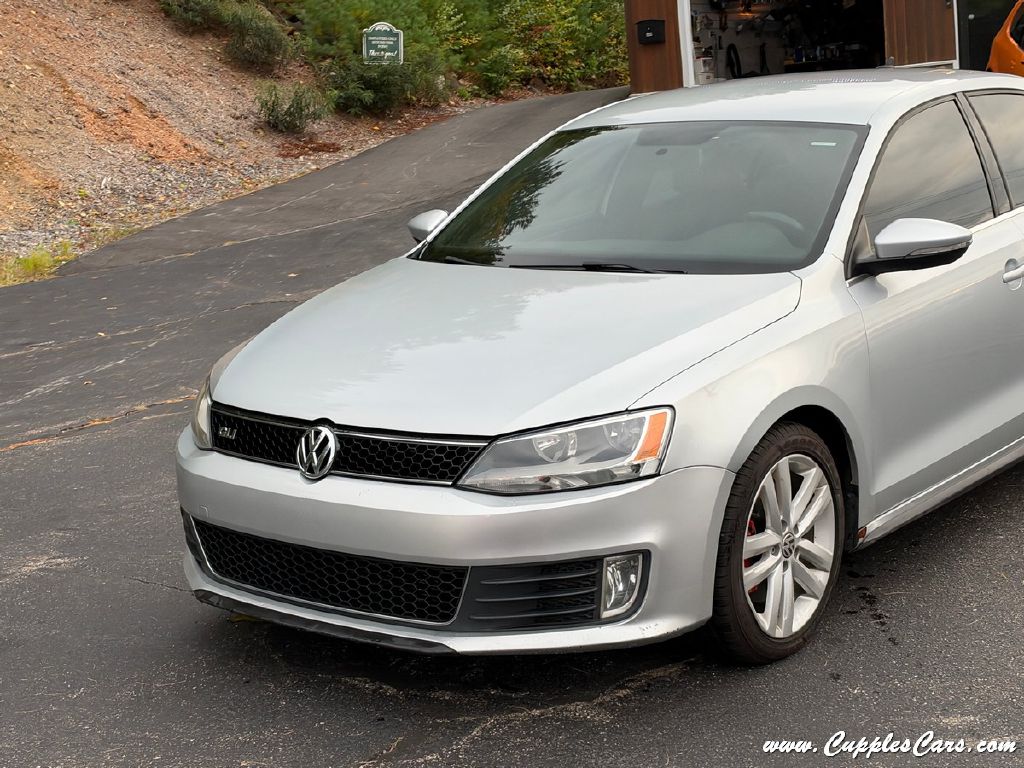 Photo 24 of this VOLKSWAGEN JETTA