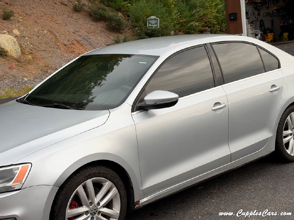 Photo 25 of this VOLKSWAGEN JETTA