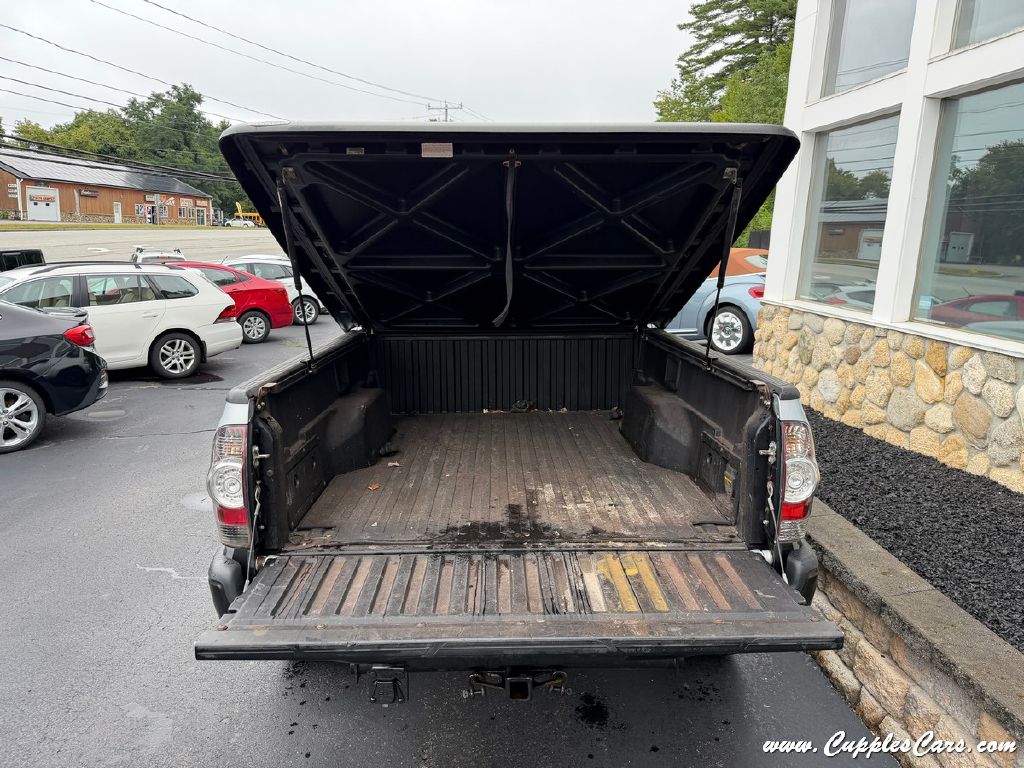 Photo 9 of this TOYOTA TACOMA